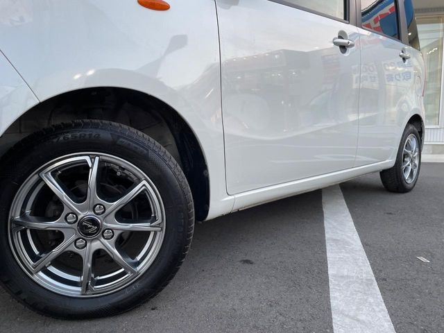 �y14�C���`�A���~�z�C�[���z�O�ςɃ}�b�`�����A���~�z�C�[���𑕒����Ă���܂��B�e��A���~�z�C�[����A�X�^�b�h���X�^�C�����戵�����Ă���܂��B���񂲑��k����������