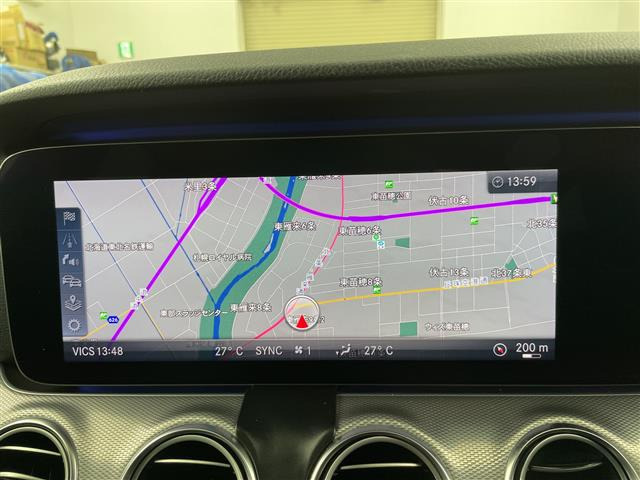 EクラスE200 4マチック アバンギャルド 4WD