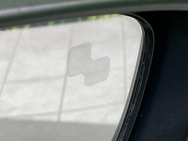 �y�u���C���h�X�|�b�g���j�^�����O�z���s���A�h�A�~���[�̎��p�ɂȂ�₷���ӏ��Ɍ㑱�Ԃ��ڋ߂���ƃT�C�h�~���[�t�߂Ɍx����\���A�h���C�o�[�ɒ��ӊ��N�����Ă���܂��B