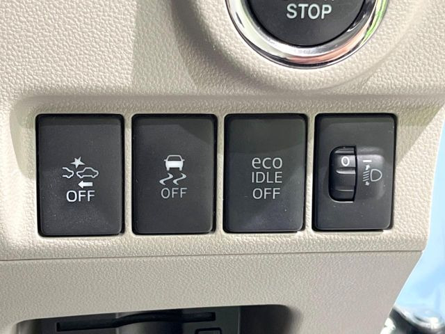 �y�X�}�[�g�A�V�X�g�z���s���ɑO���̎ԗ�����F�����A�Փ˂������Ȏ��͌x��ƃu���[�L�ŏՓˉ���Ɣ�Q�y�����A�V�X�g�B�����S�Ƀh���C�u�����y���݂��������܂��B