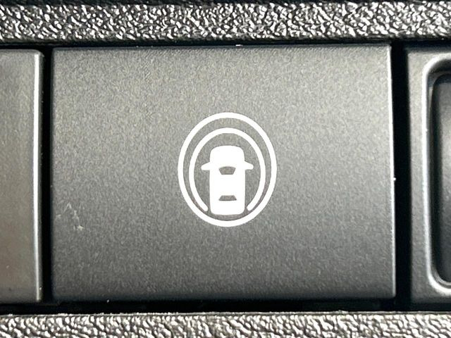 �y���݊ԈႢ�h�~�A�V�X�g�z���Ԏ��Ȃǂ̒ᑬ���s���ɃA�N�Z���ƃu���[�L���ԈႦ�A�ǂ�ԂȂǂƂ̏Փ˂̋��ꂪ����ꍇ�Ƀu���[�L���쓮�����Փˉ�����T�|�[�g�B�������莖�̗̂\�h�ɖ𗧂��܂�!