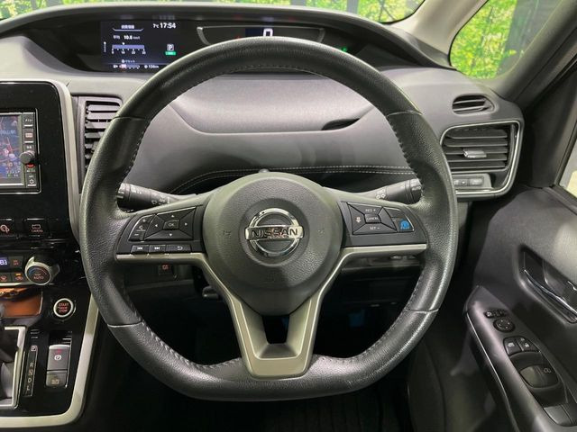 �y�����v�����X�e�A�����O�z�㎿�Ȋv���g�p���邱�ƂŁA��ɂ����������݂ƂĂ��^�]���₷���n���h���ł���