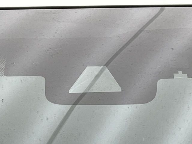 �y�g���^�Z�[�t�e�B�Z���X�z���s���ɑO���̎ԗ�����F�����A�Փ˂������Ȏ��͌x��ƃu���[�L�ŏՓˉ���Ɣ�Q�y�����A�V�X�g�B�����S�Ƀh���C�u�����y���݂��������܂��B