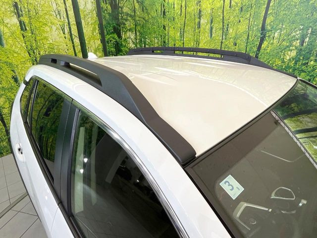 【ルーフレール】外観の魅力を引き立てるとともに、ウィンタースポーツや釣り、ロードバイク等で使う各種ギアを積むキャリア取り付けベースに!アクティブなカーライフを楽しむには必須の装備ですね!