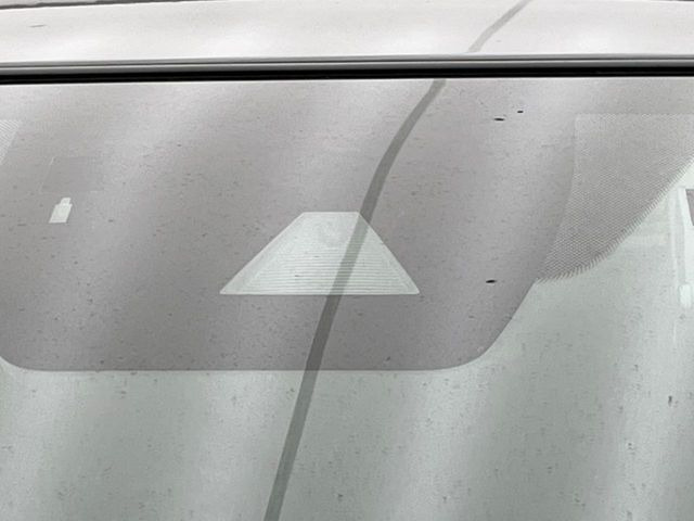 �y�X�}�[�g�V�e�B�u���[�L�T�|�[�g�z�ᑬ���s���ɑO���̎ԗ�����F�����A�Փ˂������Ȏ��͌x��ƃu���[�L�ŏՓˉ���Ɣ�Q�y�����A�V�X�g�B�����S�Ƀh���C�u�����y���݂��������܂��B