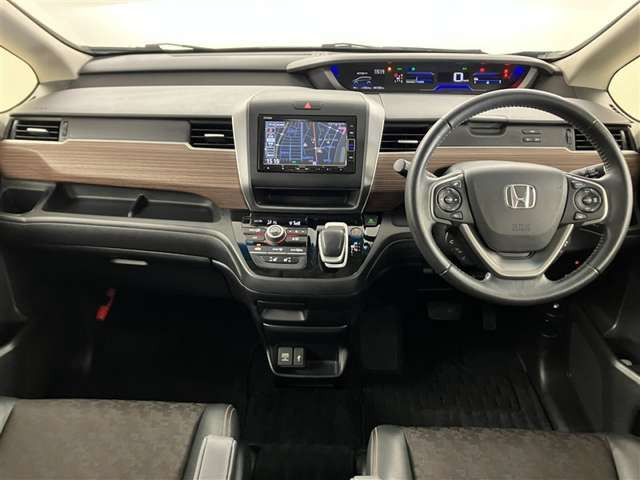 フリード+1.5 ハイブリッド クロスター ホンダセンシング