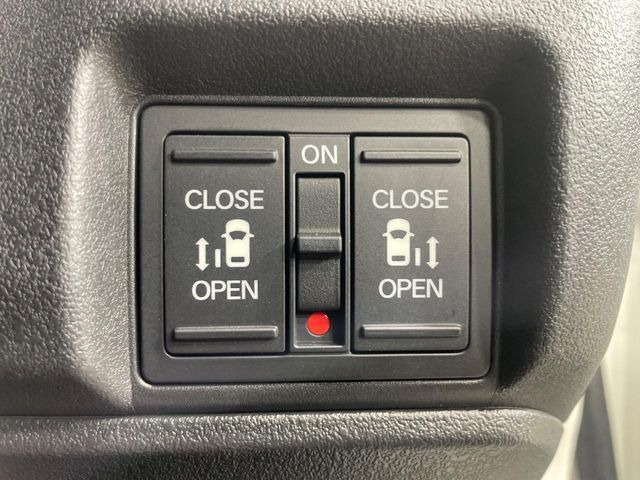 �y�����p���[�X���C�h�h�A�z�X�}�[�g�L�[��^�]�Ȃ̃X�C�b�`�Ō�ȗ����X���C�h�h�A�̊J���\���d��������͂����ăh�A���J����K�v�������A�����Ȃ��q�l�ł��ȒP�ɊJ���߂ł����K�ł���