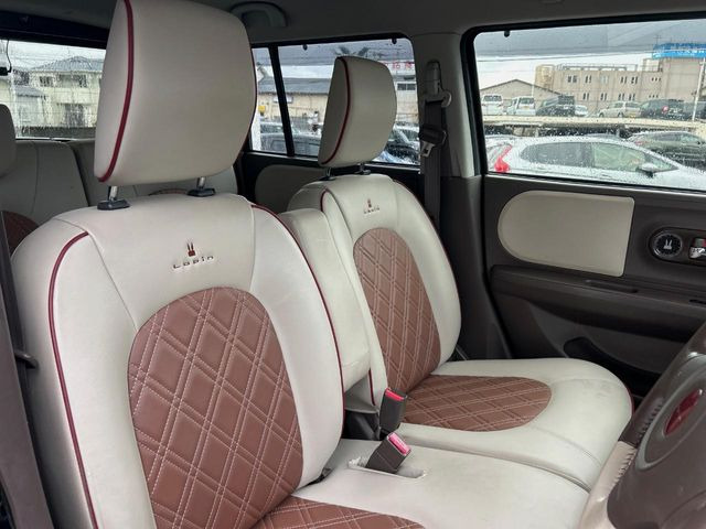 �y���烌�U�[�V�[�g�z����̂ӂ���肪�e�ՂŃ����e�i���X�����ȒP�ȁA�@�\���ɗD��鍇����v���̗p�����㎿�ȃV�[�g�ł��B����S�n���悭�A���������ӂ��S�n�ǂ��ԓ���Ԃ����o���Ă���܂��B