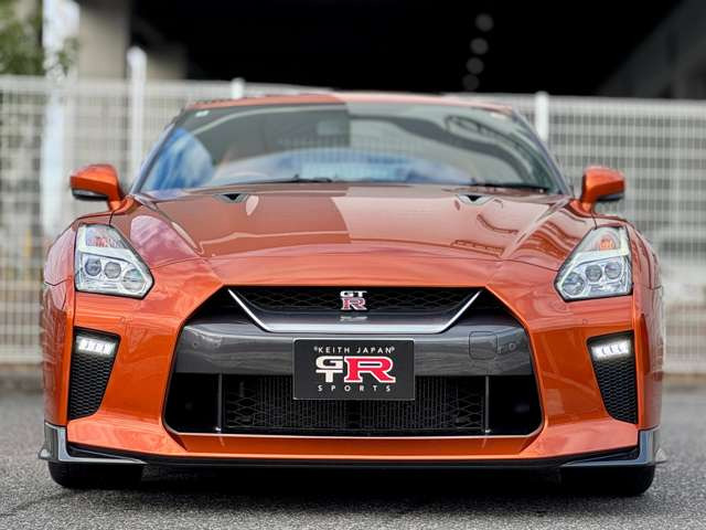 �����GT-R35 �O���[�h�̓v���~�A���G�f�B�V�����ł��B���x�����@�Ȃǂ��C�y�ɂ����k���������܂��B���q�l�ɂ������ԍσv�����̂��񎦁A�܂��̓I�v�V�����v�����Ȃǂ��񎦂����Ă��������܂��B