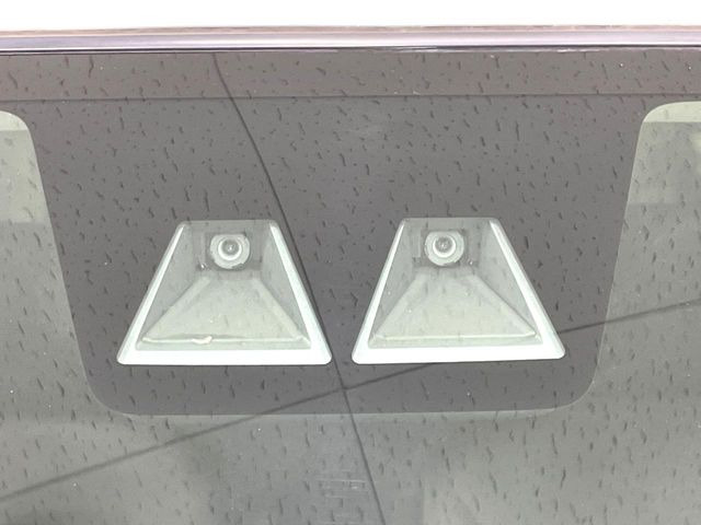 �y�X�}�[�g�A�V�X�g�z���s���ɑO���̎ԗ�����F�����A�Փ˂������Ȏ��͌x��ƃu���[�L�ŏՓˉ���Ɣ�Q�y�����A�V�X�g�B�����S�Ƀh���C�u�����y���݂��������܂��B