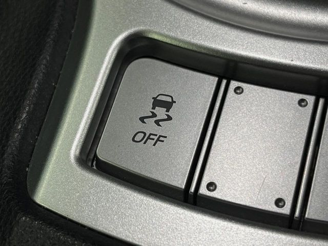 �y������h�~���u�z�ԗ��̉���������m����ƁA�����I�Ɏԗ��̐i�s������ۂ悤�Ɏԗ��𐧌䂵�܂��B�J�̓��ȂǊ���₷���H�ʏ󋵂ł����S�ȉ^�]���\�ł��B