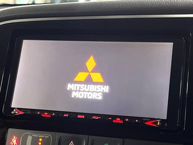 �y�����i�r�z�l�C�̏����i�r�𑕔����Ă���܂��B�i�r�̎g���₷���͂������A�I�[�f�B�I�@�\���[��!�L�����v�◷�s�͂������A�ʋ΂┃�����ȂǕ��i�̃h���C�u���y�����Ȃ�͂���