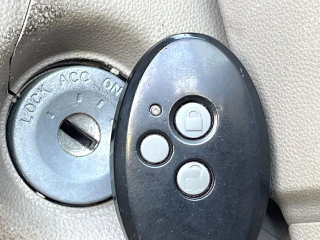 �y�L�[���X�z�������ꂽ�ꏊ����ł��{�^����Ńh�A�̊J���E�{�����ł���̂łƂ��Ă��֗�!�h�A�̌�������ɏ������邱�Ƃ�����܂����