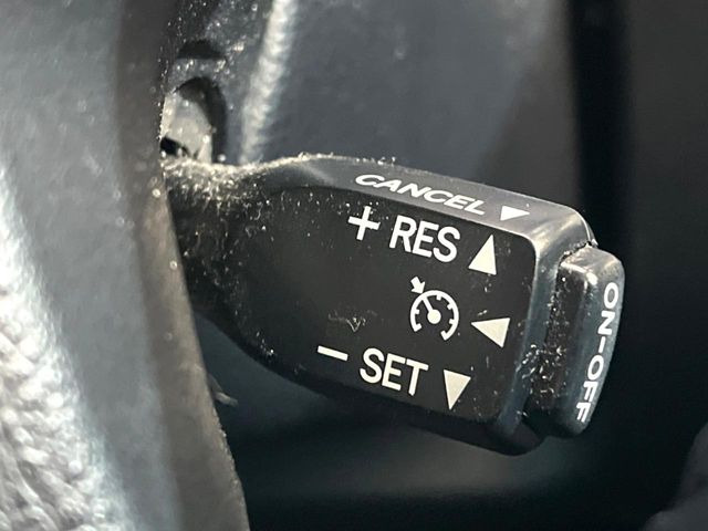 �y�N���[�Y�R���g���[���z�������H�����N���N���s�B�A�N�Z���𗣂��Ă���葬�x�ő��s���ł��A�������^�]���̕��S���y��!�����E�������ȒP�ȃX�C�b�`����Œ����ł��܂��B