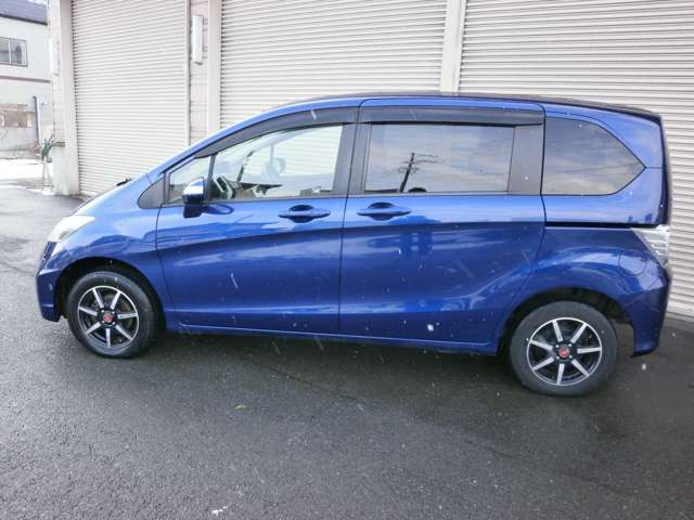 フリード1.5 G ジャストセレクション 4WD