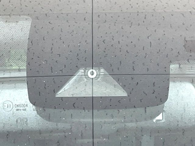 �y�g���^�Z�[�t�e�B�Z���X�z���s���ɑO���̎ԗ�����F�����A�Փ˂������Ȏ��͌x��ƃu���[�L�ŏՓˉ���Ɣ�Q�y�����A�V�X�g�B�����S�Ƀh���C�u�����y���݂��������܂��B