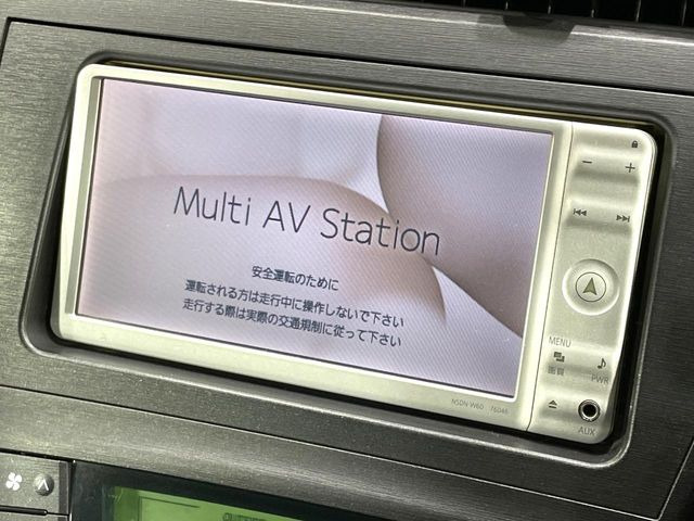 �y�����i�r�z�l�C�̏����i�r�𑕔����Ă���܂��B�i�r�̎g���₷���͂������A�I�[�f�B�I�@�\���[��!�L�����v�◷�s�͂������A�ʋ΂┃�����ȂǕ��i�̃h���C�u���y�����Ȃ�͂���