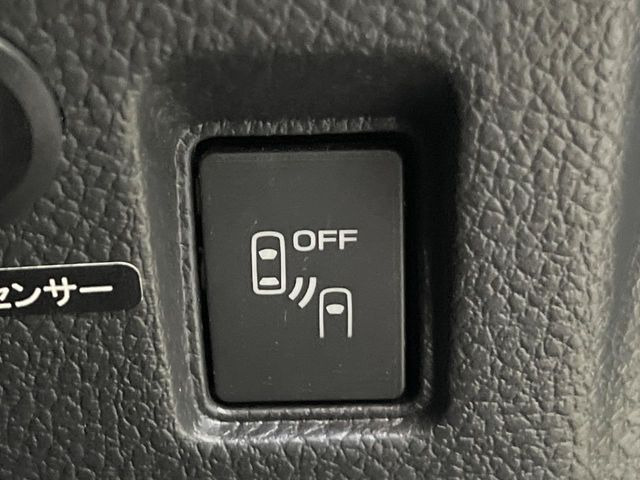 �y�����r�[�N���f�B�e�B�N�V�����z���s���A�h�A�~���[�̎��p�ɂȂ�₷���ӏ��Ɍ㑱�Ԃ��ڋ߂���ƃT�C�h�~���[�t�߂Ɍx����\���A�h���C�o�[�ɒ��ӊ��N�ƁA����̍ۂ̓n���h��������A�V�X�g�����܂��B