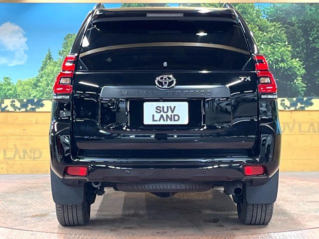 安心の最長10年・走行無制限保証(有償)をご用意。保証内容も充実はもちろん、無料点検&オイル交換や、年中無休の全国・24時間ロードサービスも付帯されておりますのでご安心下さい。