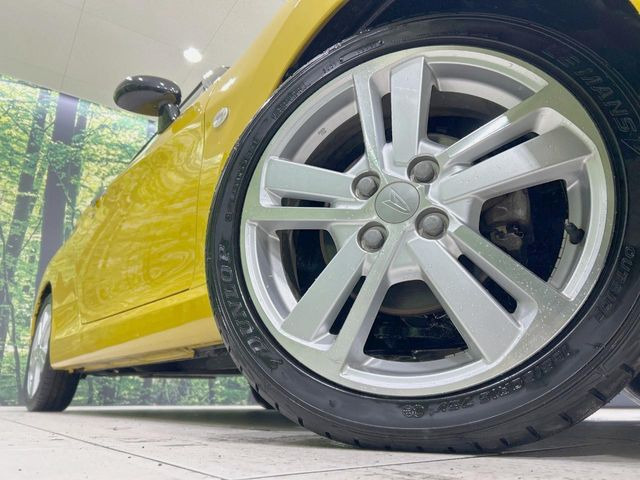 �y����16�C���`�A���~�z�C�[���z�O�ςɃ}�b�`���������A���~�z�C�[���𑕒����Ă���܂��B�e��ЊO�A���~�z�C�[����A�X�^�b�h���X�^�C�����戵�����Ă���܂��B���񂲑��k����������