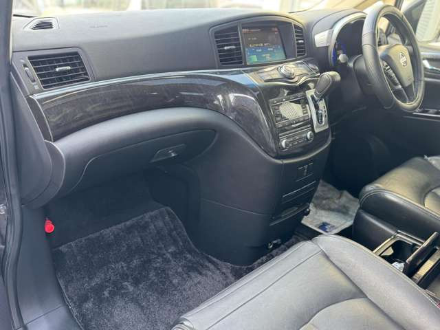 �����Ѓz�[���y�[�WURL http://cf-cz.com/��1�x��������������΍K���ł�!���Ђ̎��g�݂����ڂ������ē����Ă���܂��B�Ō�܂ł������������A���肪�Ƃ��������܂�!