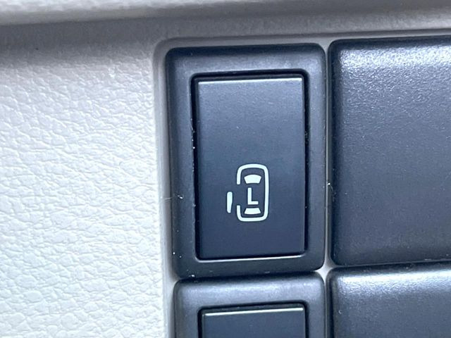 �y�p���[�X���C�h�h�A�z�X�}�[�g�L�[��^�]�Ȃ̃X�C�b�`�ŃX���C�h�h�A�̊J���\���d��������͂����ăh�A���J����K�v�������A���������q�l�ł��A�d���ו��������Ă��鎞�����N�ɊJ���߂ł��܂���