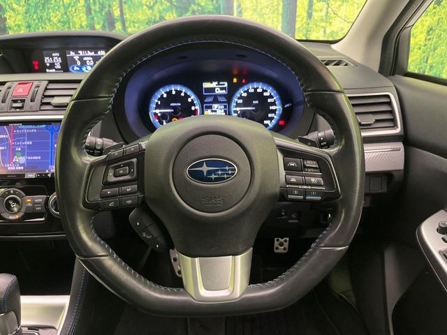 �y�����v�����X�e�A�����O�z�㎿�Ȋv���g�p���邱�ƂŁA��ɂ����������݂ƂĂ��^�]���₷���n���h���ł���