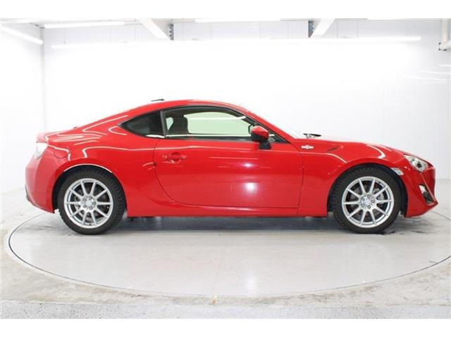 ���Ǝҗl�ւ̔̔��͂��f�肳���Ă��������܂��B �Ԍ������ԗ��̏ꍇ�́A�Ԍ����擾�������x�������z�ŕ\�����Ă���܂��B