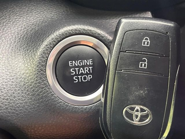 �y�X�}�[�g�L�[�z�J�o����|�P�b�g�ɓ��ꂽ�܂܂ł��h�A�̎{���E�������\�ȃX�}�[�g�L�[�𑕔��B�G���W���̃I���E�I�t�����J�M�����o���K�v����������Ƃ��Ă��֗��ł���