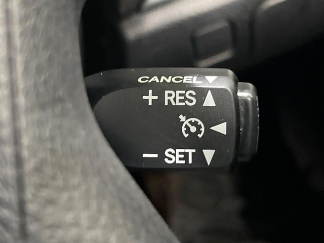 �y�N���[�Y�R���g���[���z�������H�����N���N���s�B�A�N�Z���𗣂��Ă���葬�x�ő��s���ł��A�������^�]���̕��S���y��!�����E�������ȒP�ȃX�C�b�`����Œ����ł��܂��B