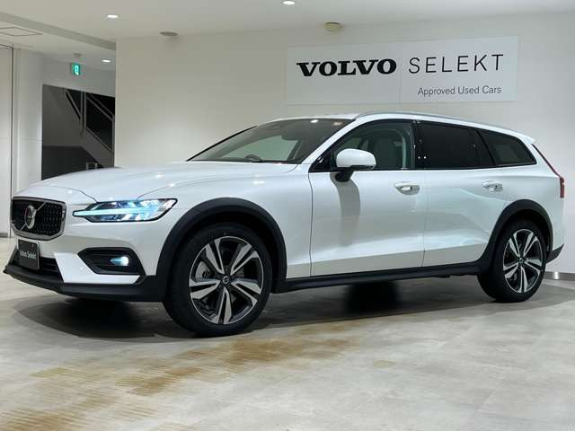 V60クロスカントリーウルトラ B5 AWD 4WD