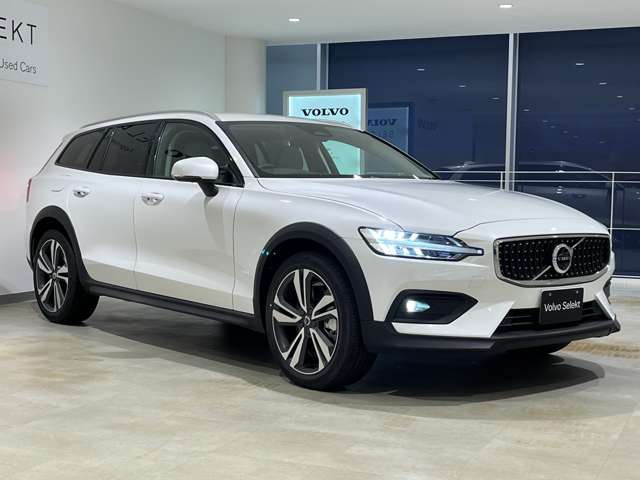 V60クロスカントリーウルトラ B5 AWD 4WD