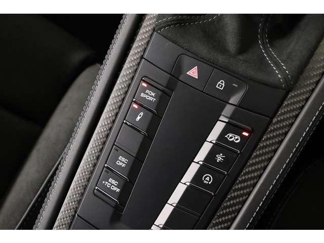 �V�ԕۏ؂͎c���Ă���܂��񂪁A�S���̃f�B�[���[�ł��C���\�ȕ��Ђ̗L���ۏ؂̂��p�ӂ�����܂��B�ڂ����͉c�ƃX�^�b�t�܂ł����k�������B