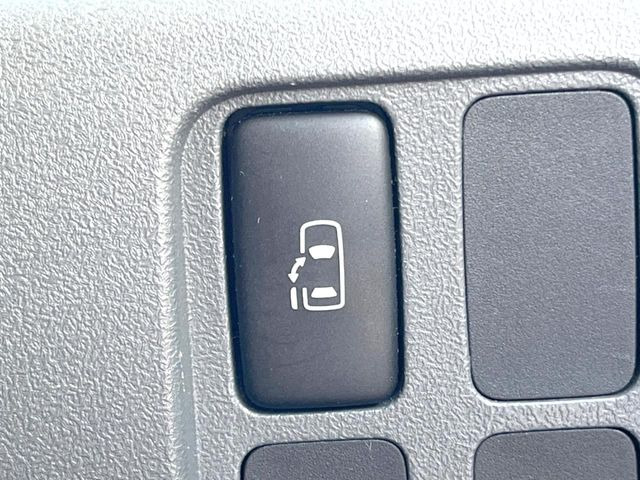 �y�p���[�X���C�h�h�A�z�X�}�[�g�L�[��^�]�Ȃ̃X�C�b�`�ŃX���C�h�h�A�̊J���\���d��������͂����ăh�A���J����K�v�������A���������q�l�ł��A�d���ו��������Ă��鎞�����N�ɊJ���߂ł��܂���