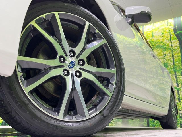 �y����17�C���`�A���~�z�C�[���z�O�ςɃ}�b�`���������A���~�z�C�[���𑕒����Ă���܂��B�e��ЊO�A���~�z�C�[����A�X�^�b�h���X�^�C�����戵�����Ă���܂��B���񂲑��k����������