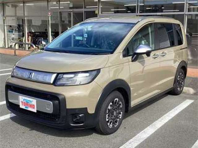 フリード1.5 e:HEV クロスター