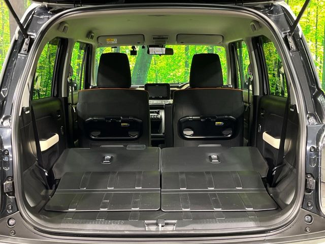 ���i�̂���������ʋ΁A���}���ɏ\���ȉ׎��X�y�[�X���m�ۂ��Ă���܂��B�Z�J���h�V�[�g��|���ƁA�傫�ȉו��̐ύڂ��\�ł���