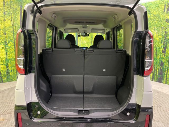 ���i�̂���������ʋ΁A���}���ɏ\���ȉ׎��X�y�[�X���m�ۂ��Ă���܂��B�Z�J���h�V�[�g��|���ƁA�傫�ȉו��̐ύڂ��\�ł���