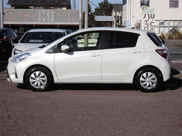 ヴィッツ1.0 F