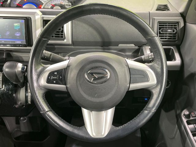 �y�����v�����X�e�A�����O�z�㎿�Ȋv���g�p���邱�ƂŁA��ɂ����������݂ƂĂ��^�]���₷���n���h���ł���