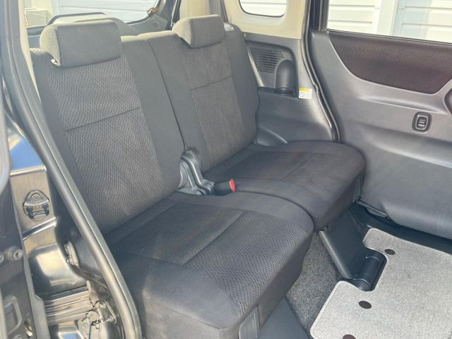 �L�X�Ƃ���2��ڃV�[�g�͋��Z���������A���S�n�����K!�F�B��Ƒ��Ƃ̂��o�����ɂ҂�����ł��B�x�r�[�V�[�g��`���C���h�V�[�g�g�p�������K�ɂ��߂�������������\���ȋ�Ԃ��m�ۂ��Ă��܂��B