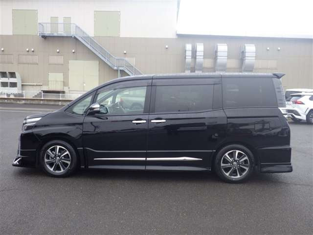 ヴォクシー2.0 ZS 煌