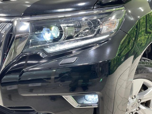 �yLED�w�b�h���C�g�z���V����ԑ��s�����ǍD�Ȏ��E���m�ۂ����S���ĉ^�]�ł��鍂�P�xLED�w�b�h���C�g�𑕔�!�_�����x�������A����d�͂��}�����Ă��܂��B