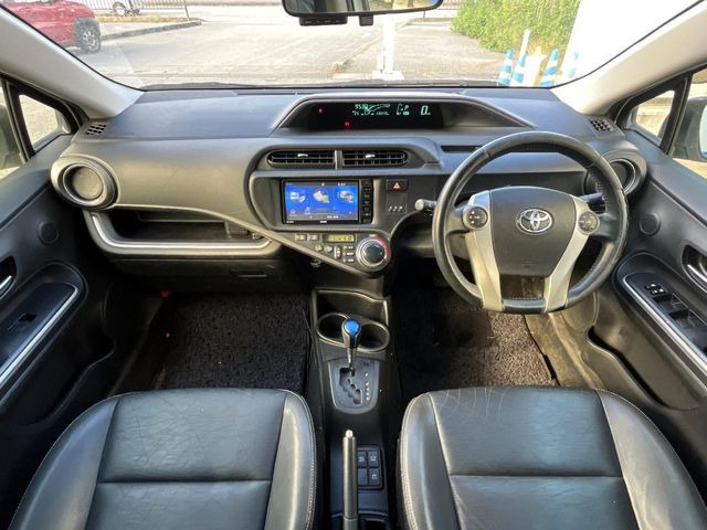 アクア1.5 G ブラックソフトレザーセレクション