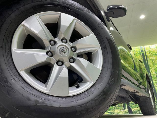 �y17�C���`�A���~�z�C�[���z�O�ςɃ}�b�`�����A���~�z�C�[���𑕒����Ă���܂��B�e��A���~�z�C�[����A�X�^�b�h���X�^�C�����戵�����Ă���܂��B���񂲑��k����������