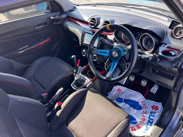 �󏭌���Z�C�t�e�B�񑕒�HKS�^�[�r��220�n�̓R���v���[�g�J���z�p�[�c�����t�O�I�[�i�[��������蔲���Ďԗ���ȏ�ɍ��zSPL�p�[�c�����؂�Ȃ��قǕt���Ďd�グ�����������Ȗ{�C��1��p�[�c300���ȏ�t���Ă܂�TEL