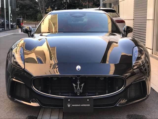 グラントゥーリズモ3.0 トロフェオ 4WD