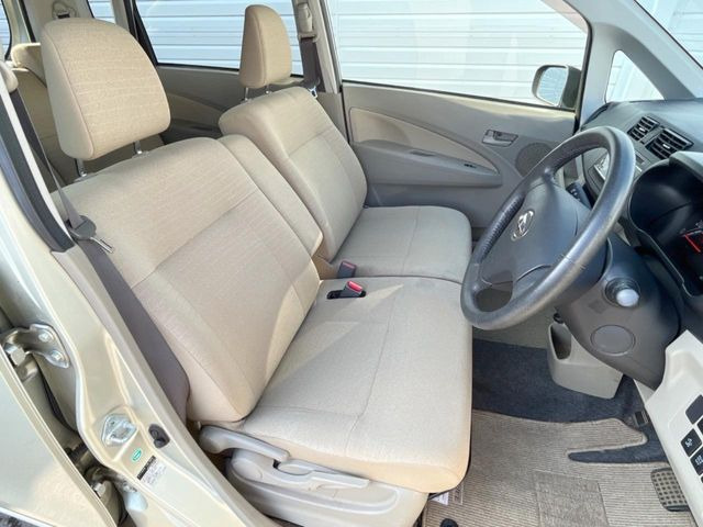 �^�]�ȃV�[�g���͎g�p�������Ȃ��A�ǍD�ȏ�ԂƂȂ��Ă��܂��B���J�Ɏg���Ă������Ƃ��悭�킩��܂��ˁB