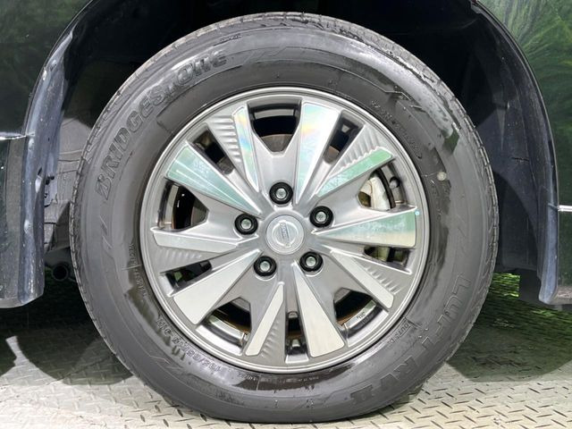 �y����15�C���`�A���~�z�C�[���z�O�ςɃ}�b�`���������A���~�z�C�[���𑕒����Ă���܂��B�e��ЊO�A���~�z�C�[����A�X�^�b�h���X�^�C�����戵�����Ă���܂��B���񂲑��k����������