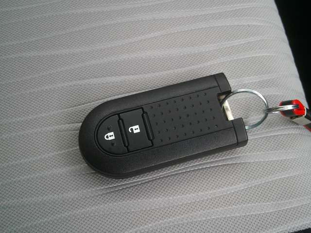 ���L�[�t���[�V�X�e���������R���L�[���g�т��Ă���΃L�[���|�P�b�g�Ȃǂ���o���Ȃ��Ă��h�A�̎{���E��������уG���W���n�����o���܂�!